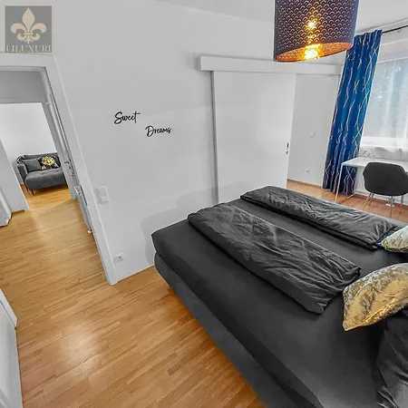 In Uni - & Lkh Naehe Грац