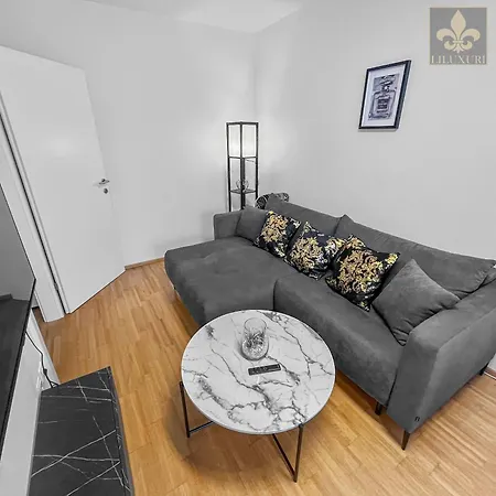 Apartment In Uni - & Lkh Naehe Graz